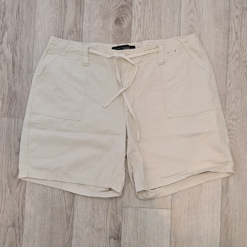 Venezia Women's Beige Cargo Shorts